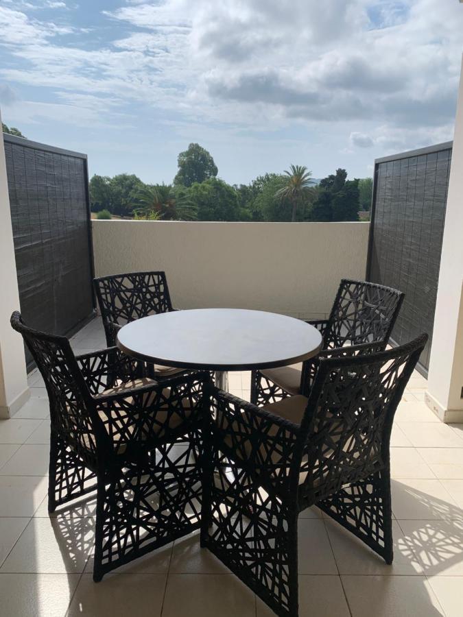 Appartement Grimaud Bord De Mer Luaran gambar